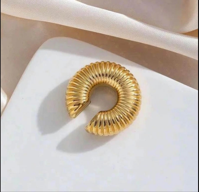 Frida Earcuff