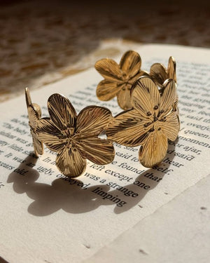 Bracelet flower